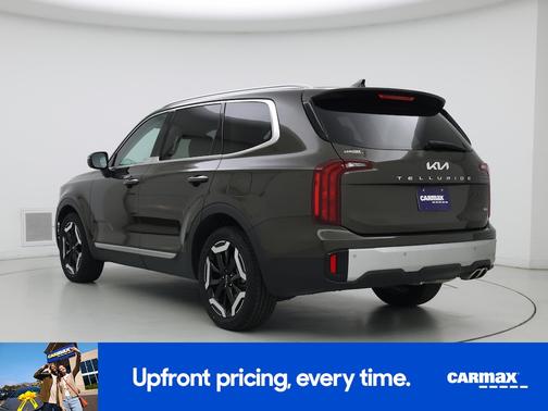 Green 2024 Kia Telluride S