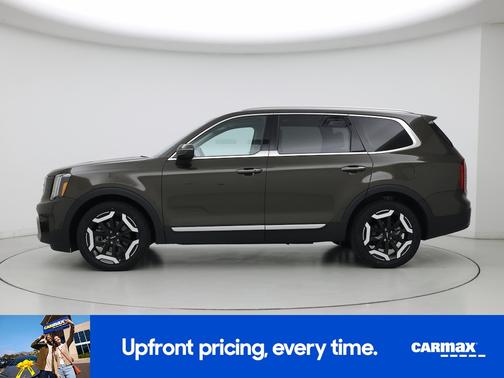 Green 2024 Kia Telluride S