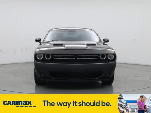 2016 Dodge Challenger SXT Plus