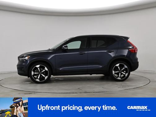 2021 Volvo XC40 T4 Momentum