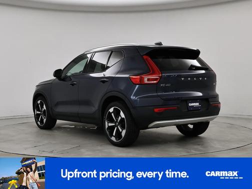 2021 Volvo XC40 T4 Momentum