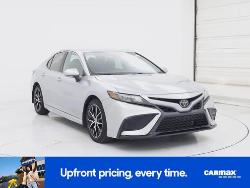 Silver 2023 Toyota Camry SE