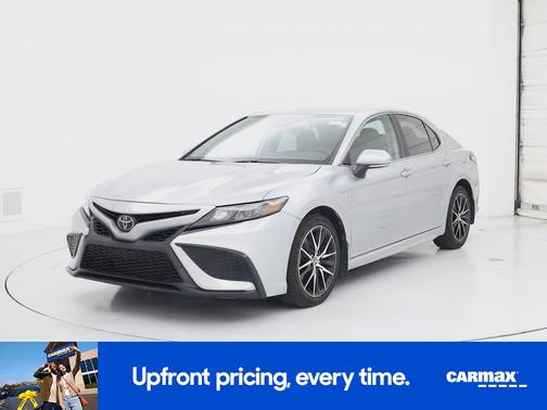 Silver 2023 Toyota Camry SE