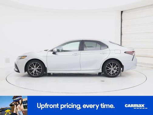 Silver 2023 Toyota Camry SE