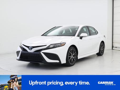 White 2022 Toyota Camry SE