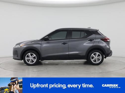 Gray 2024 Nissan Kicks S