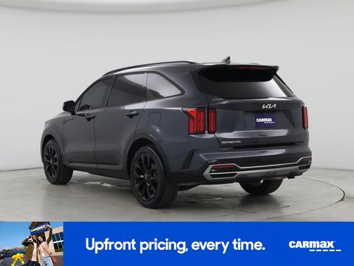 Gray 2023 Kia Sorento SX