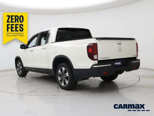 White 2019 Honda Ridgeline RTL-E