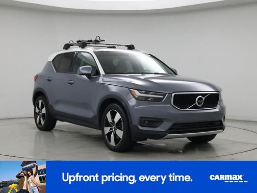 Blue 2021 Volvo XC40 T5 Momentum