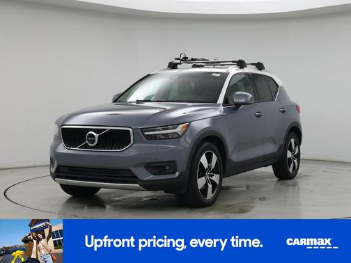 Blue 2021 Volvo XC40 T5 Momentum