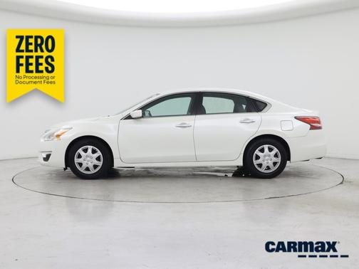 White 2014 Nissan Altima S