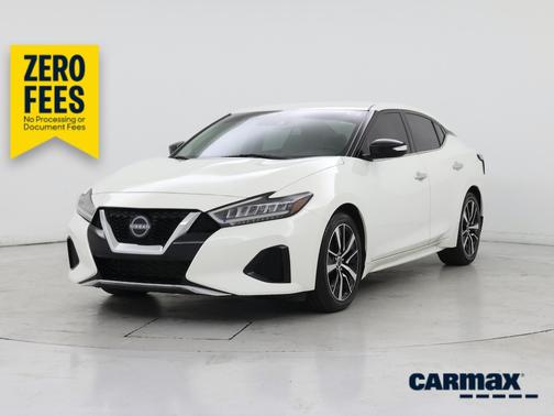 White 2023 Nissan Maxima SV