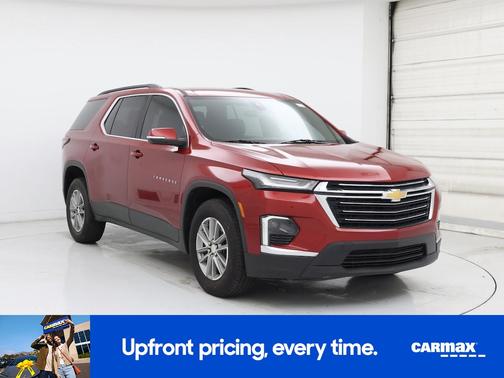 Red 2023 Chevrolet Traverse LT Cloth