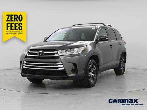 Green 2019 Toyota Highlander LE