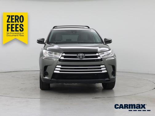 Green 2019 Toyota Highlander LE