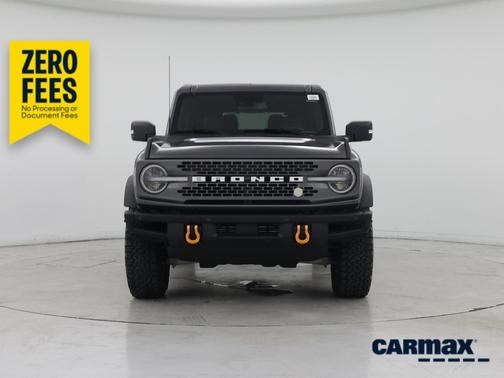 Gray 2024 Ford Bronco Badlands