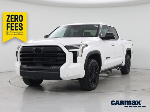 White 2024 Toyota Tundra SR5