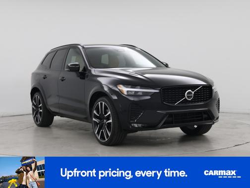2024 Volvo XC60 B5 Ultimate Dark Theme
