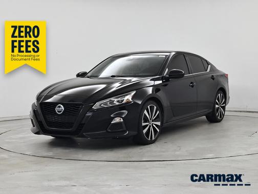 Black 2020 Nissan Altima SR