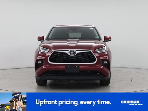 Red 2023 Toyota Highlander XLE
