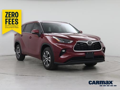 Red 2023 Toyota Highlander XLE