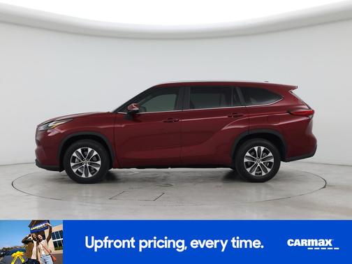 Red 2023 Toyota Highlander XLE