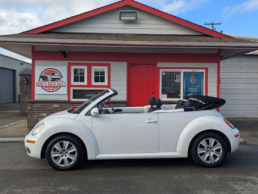 2009 Volkswagen New Beetle S