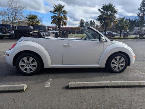 2009 Volkswagen New Beetle S