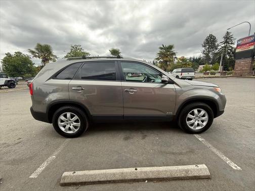 2013 Kia Sorento LX