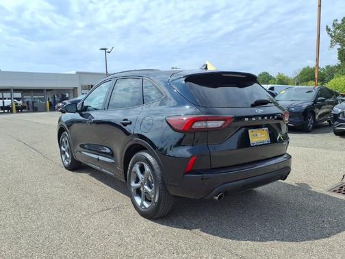 AGATE BLACK METALLIC 2024 Ford Escape ST-LINE