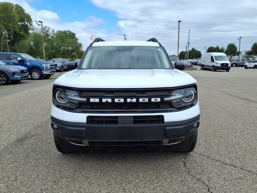 OXFORD WHITE 2023 Ford Bronco Sport OUTER BANKS