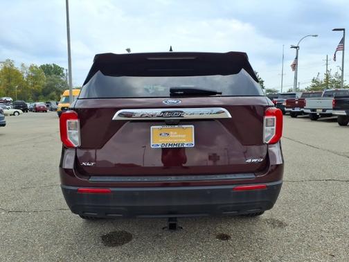 BURGUNDY VELVET MET TINT CC 2022 Ford Explorer XLT