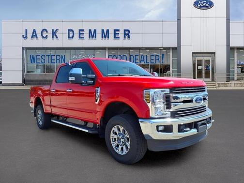 RACE RED 2019 Ford F-250 XLT