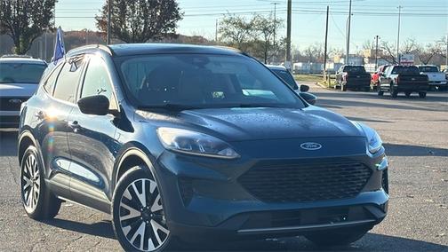 2020 Ford Escape SE SPORT
