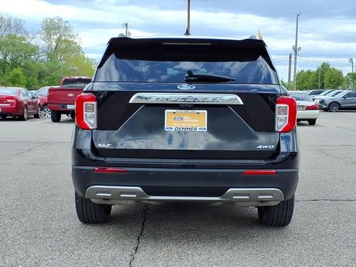 AGATE BLACK METALLIC 2023 Ford Explorer XLT