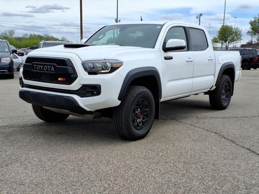 Super White 2019 Toyota Tacoma TRD PRO