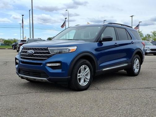 ATLAS BLUE METALLIC 2023 Ford Explorer XLT