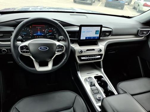 ATLAS BLUE METALLIC 2023 Ford Explorer XLT