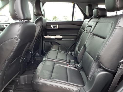 ATLAS BLUE METALLIC 2023 Ford Explorer XLT