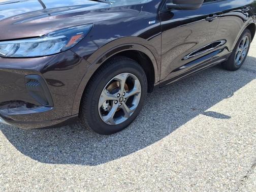 CINNABAR RED METALLIC PC 2023 Ford Escape ST-LINE