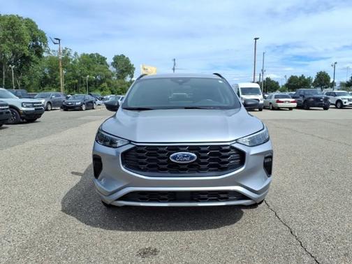 ICONIC SILVER METALLIC 2024 Ford Escape ST-LINE