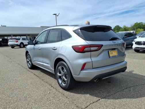 ICONIC SILVER METALLIC 2024 Ford Escape ST-LINE