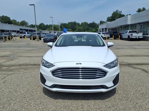 OXFORD WHITE 2020 Ford Fusion SE