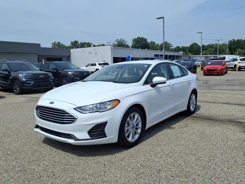 OXFORD WHITE 2020 Ford Fusion SE