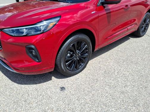 RAPID RED MET TINTED CC 2024 Ford Escape ST-LINE ELITE