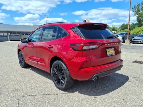RAPID RED MET TINTED CC 2024 Ford Escape ST-LINE ELITE