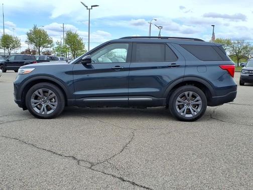 STONE BLUE METALLIC 2024 Ford Explorer XLT