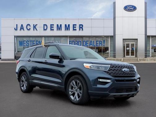 STONE BLUE METALLIC 2024 Ford Explorer XLT