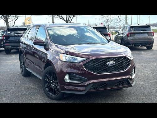 BURGUNDY VELVET MET TINT CC 2023 Ford Edge ST LINE