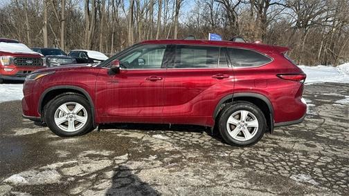 2021 Toyota Highlander LE